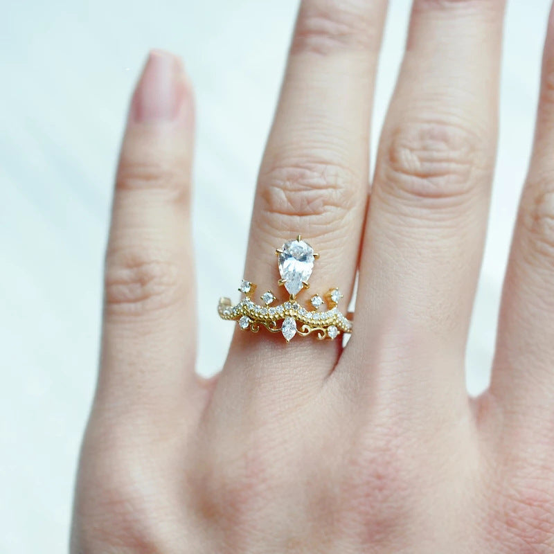 Retro Crown Ring With A Pear-shaped Drop