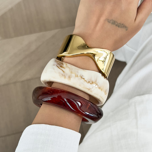 Fashionable Metal Crossed Glossy Spring Bracelet