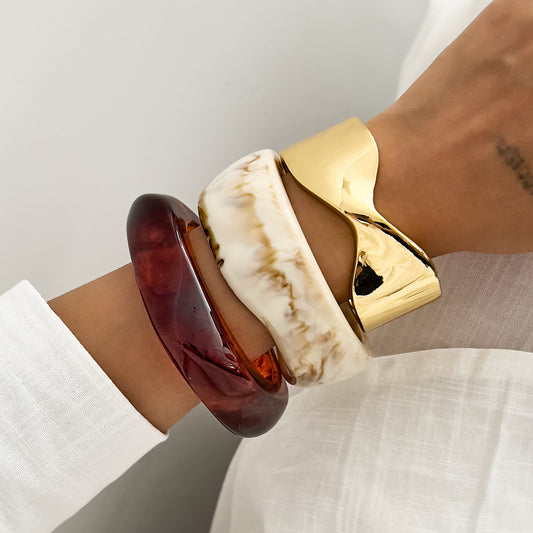 Fashionable Metal Crossed Glossy Spring Bracelet